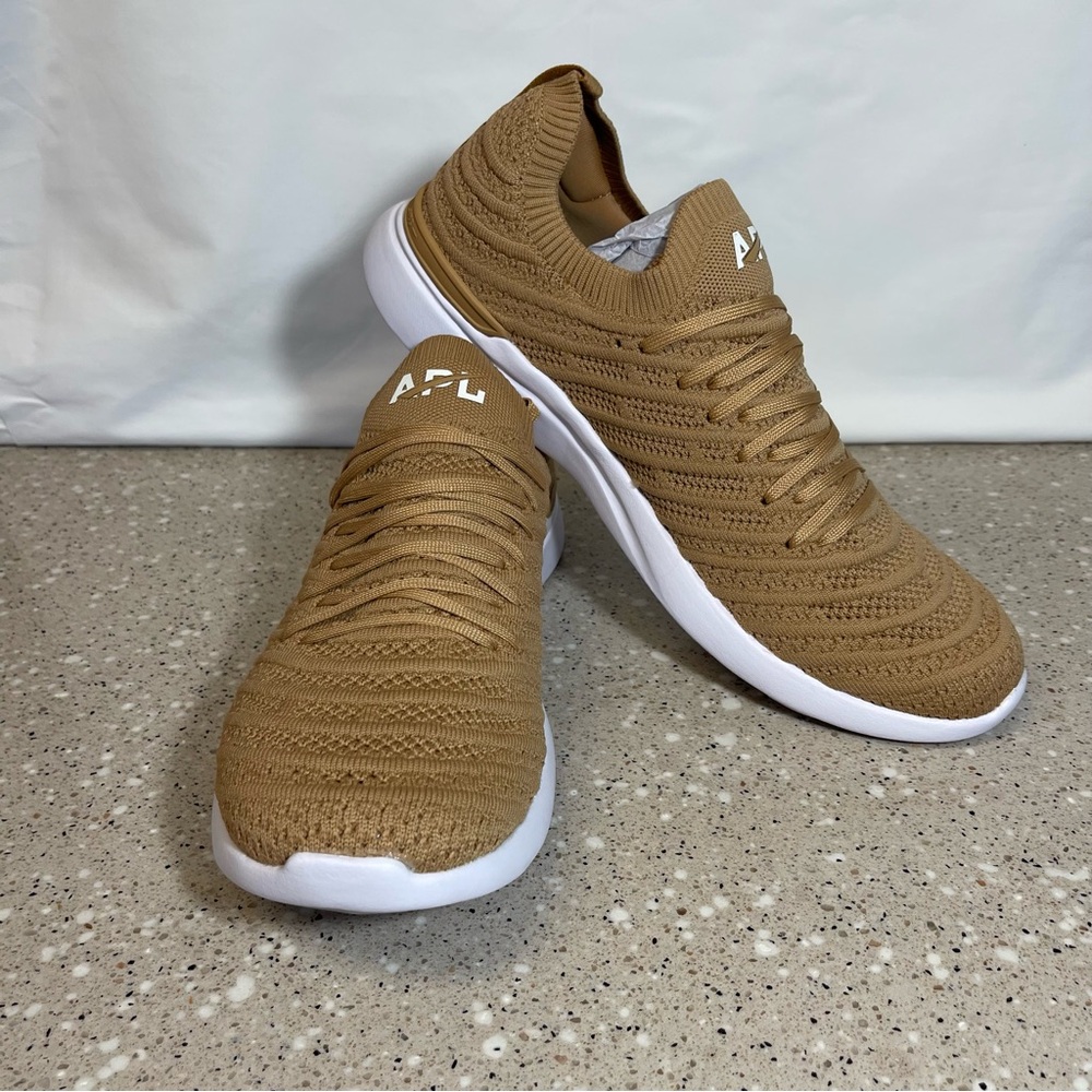 Men’s APL Athletic Propulsion Labs TechLoom Wave New in Box Size 11 Tan/White